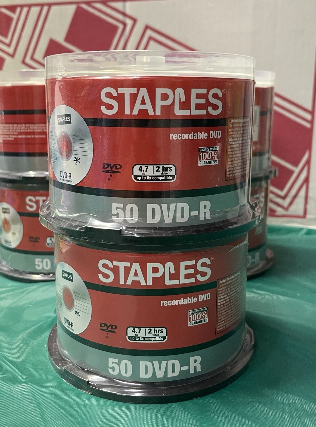 Staples DVD-R 100 Disc 2 Spindle Pack ~ 4.7GB Up to 8x ~ 120 Minutes Staples New