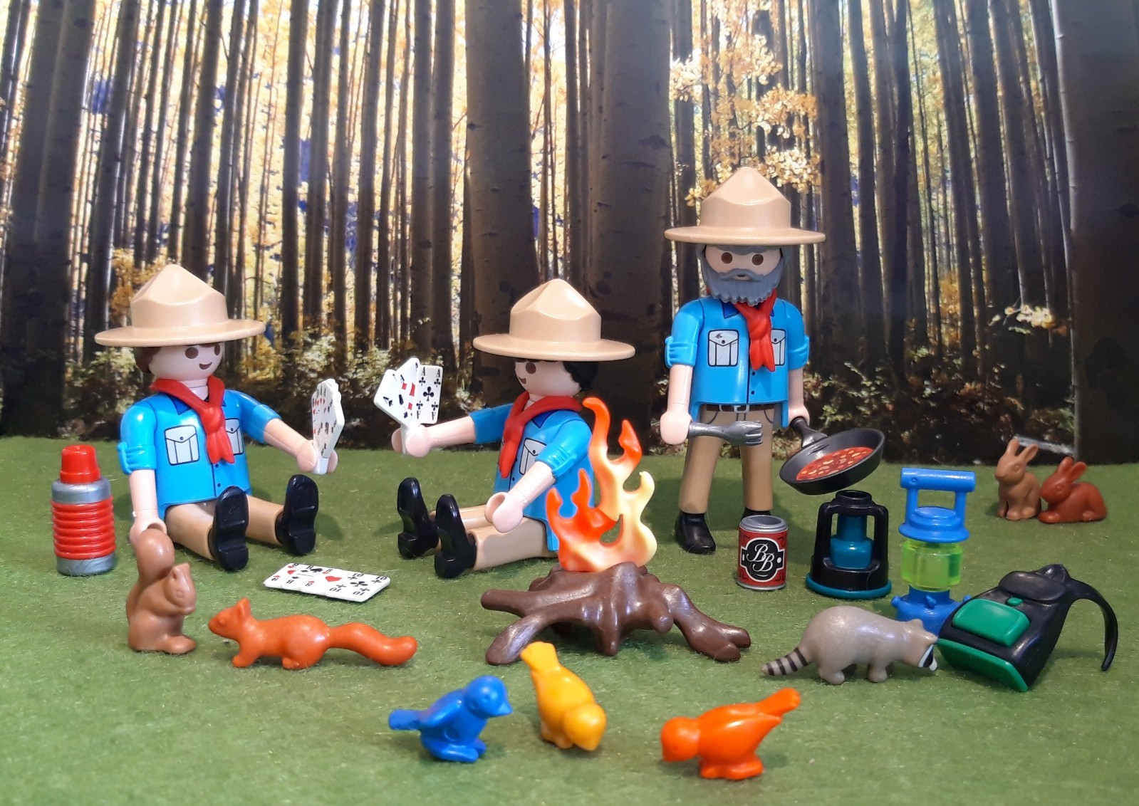 Playmobil 590 figurine de scout pour créer un diorama de camping et jamboree en forêt