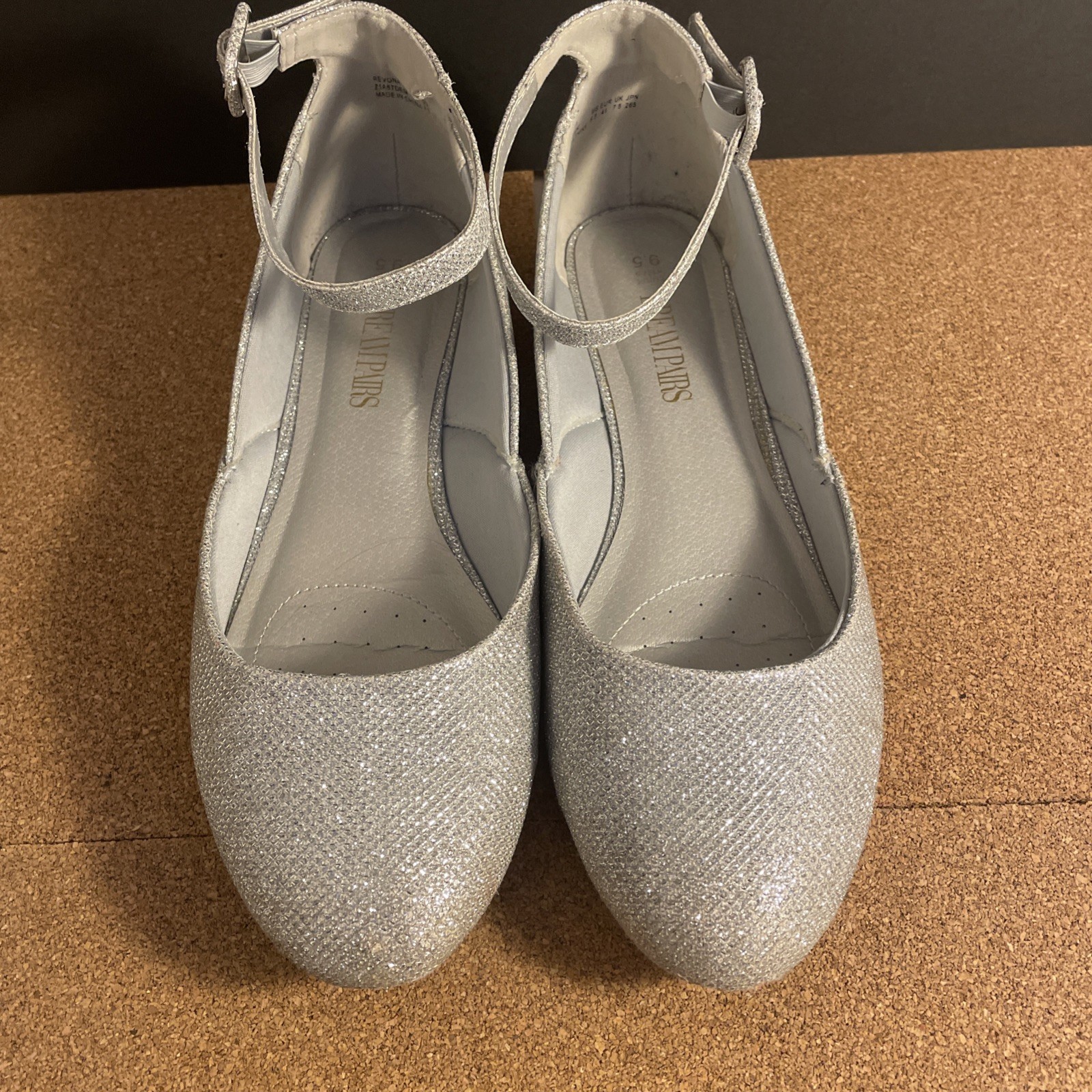 Dream Pairs Women's Shoes Size 9.5 Elastic Ankle Strap Flats Silver Sparkle