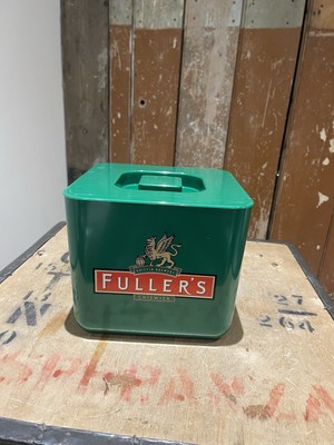 Fuller's Brauerei Eiskübel Flaschenkühler Bar Männerhöhle Garten Party Bier Alkohol