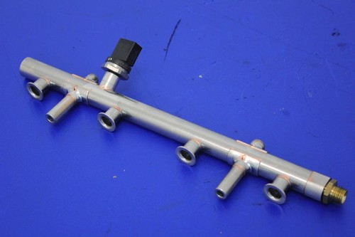 Audi Seat Skoda VW Kraftstoffverteiler 06K133317G