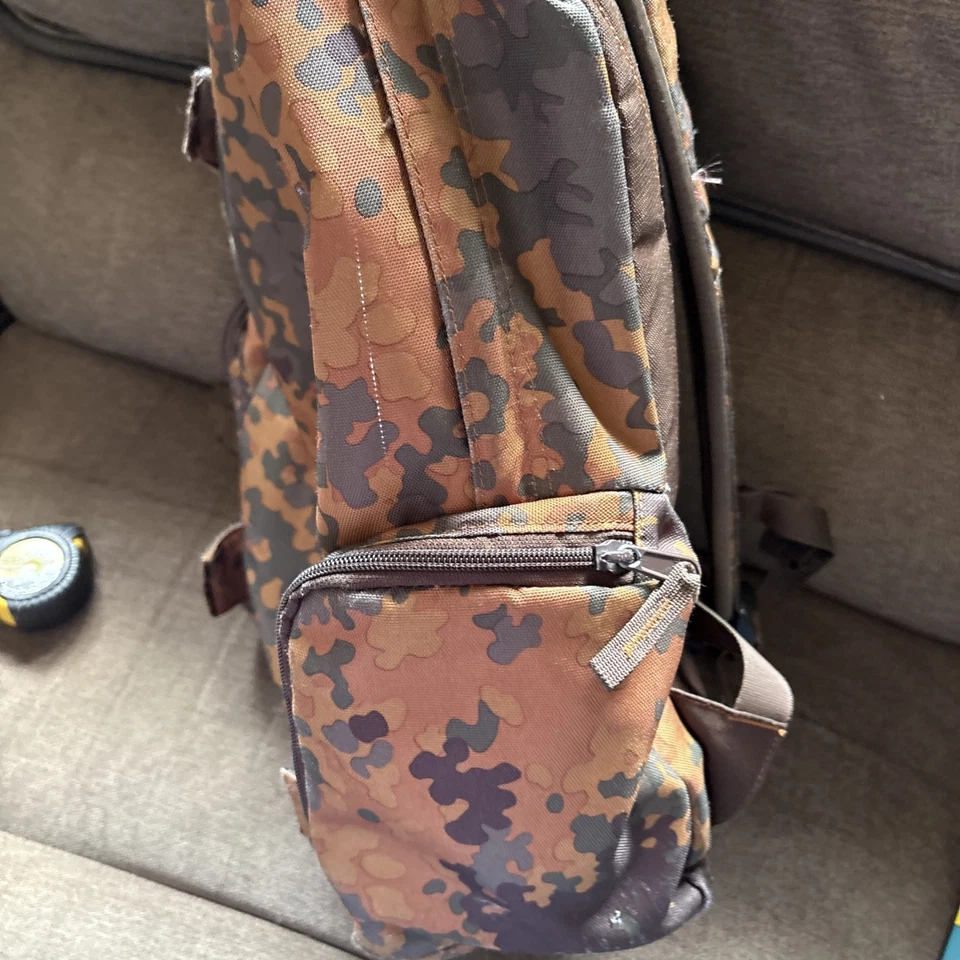 复古 Burton 滑板背迷彩 — 第 2/4 张图片