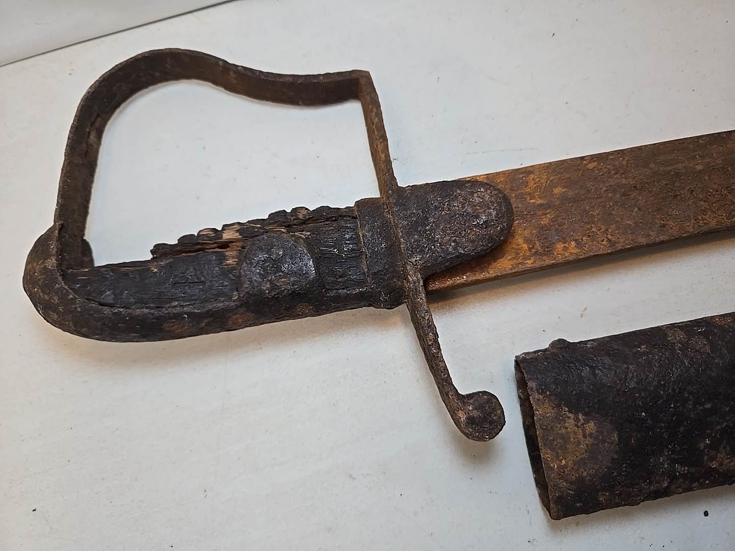 British Pattern 1796 Light Cavalry Troopers Sword w/Scabbard - Relic