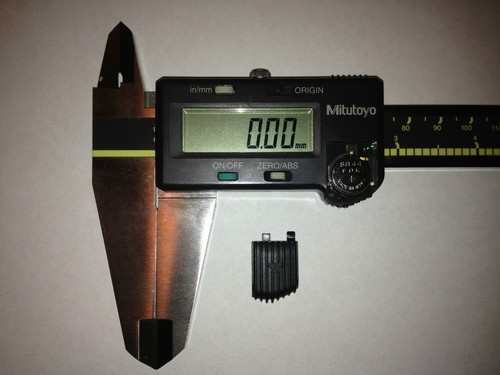 #1 Mitutoyo Caliper Replacement Part Battery Cover Lid 09GAA185 - Picture 4 of 6