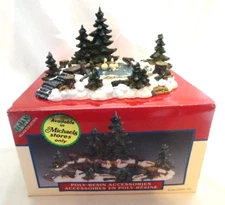 LEMAX POLY-RESIN PINE HAVEN DUCK POND🦢