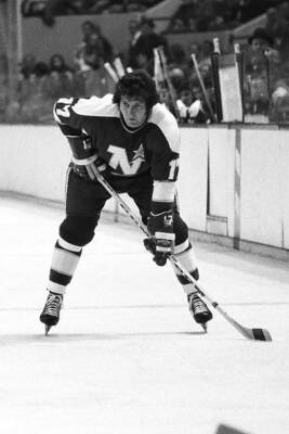Minnesota North Stars Fred Stanfield 1970 Old Ice Hockey Photo