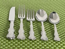 Reed & Barton VICTORIA Stainless Select 18/10 Glossy Smart Choice Flatware E58G