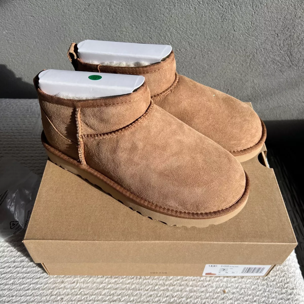 New UGG CLASSIC ULTRA MINI BOOTS CHESTNUT SIZE 7 BRAND NEW IN BOX