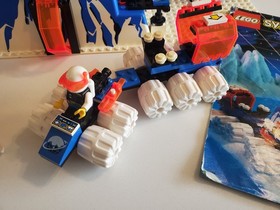 LEGO Space Ice Planet 1993 6983 Ice Station Odyssey 99% Complete Box Manual