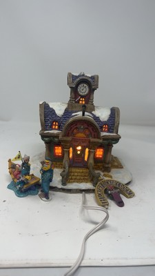 Bath Dept 56 Storybook Village Hickory Dickory Dock Lights Up 3 Pieces *read*