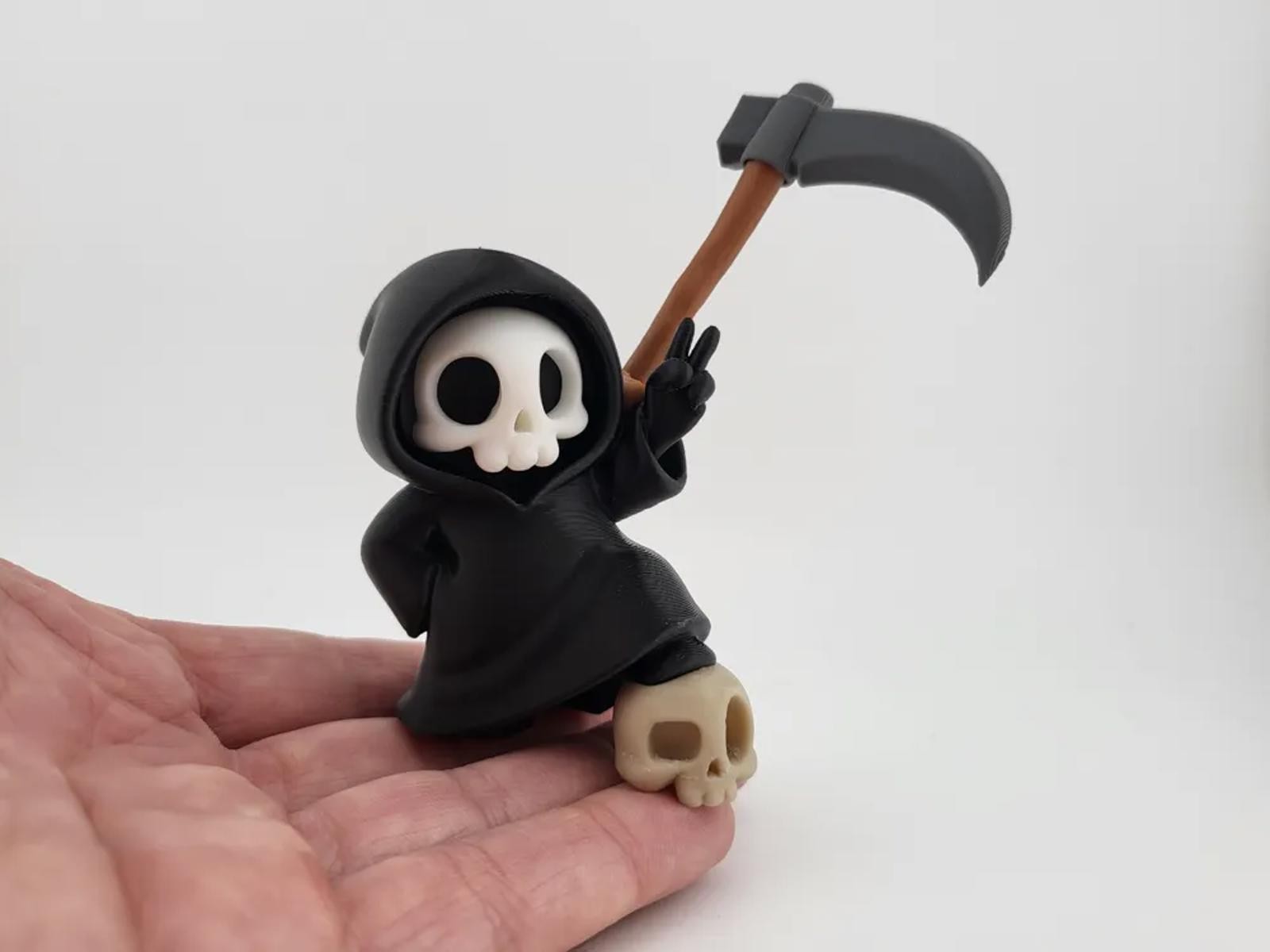 - Funny Macabre Desk Decor