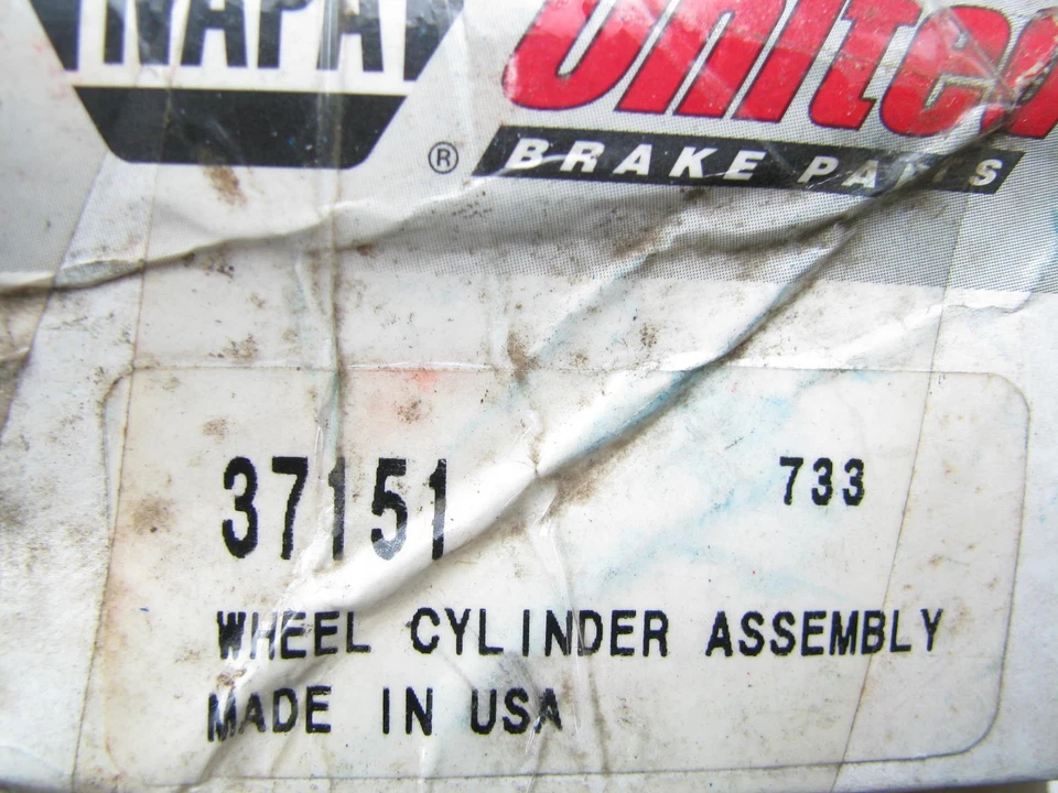 Cilindro de rueda de freno de tambor inferior delantero Napa 37151 para Ford P-500 1975-1977 Foto 3 de 3