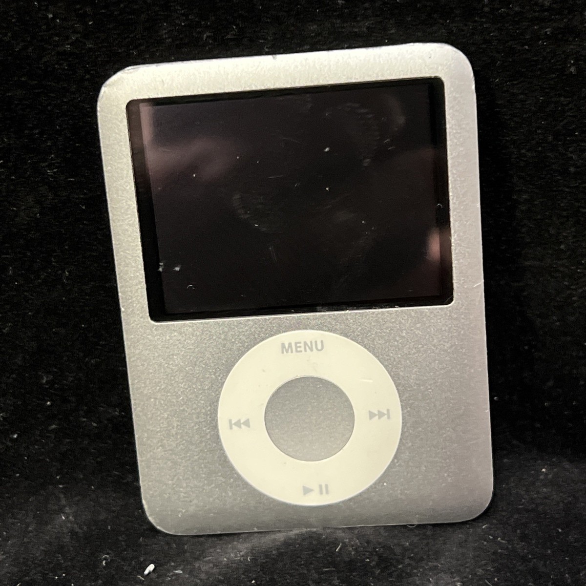 Silver - iPod Nano (3rd Generation) 4GB A1236 (ORIGINAL PARTS