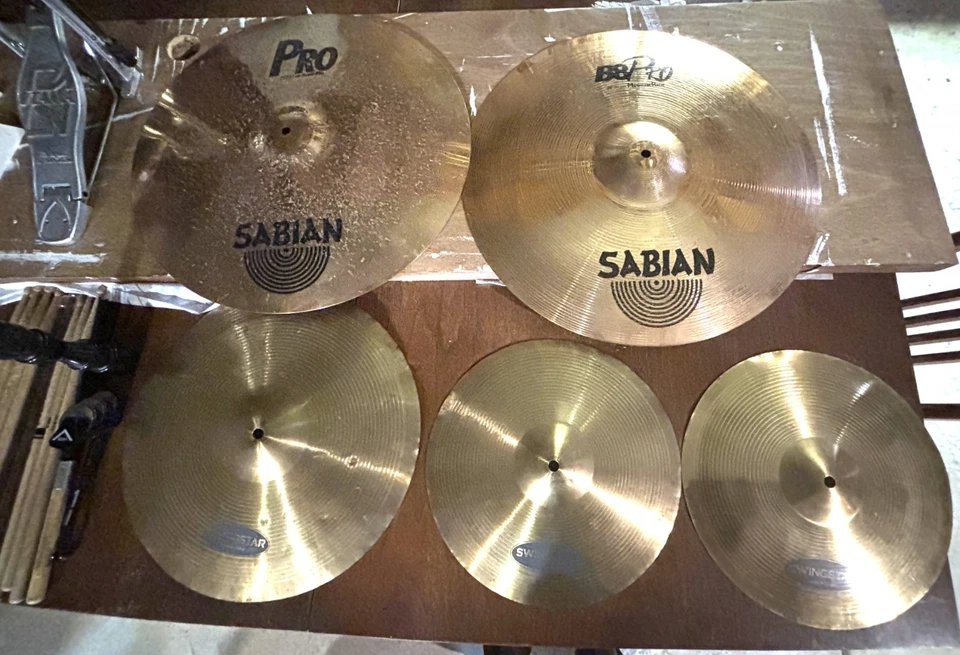 Juego de batería CLASSIC DRUM SET consta de; Platillo Trono 22". K Custom High Definit Foto 4 de 4