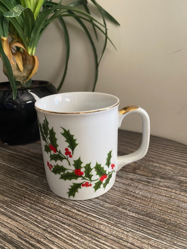 White and Gold Holiday Christmas Mug with Holly & Berry Design