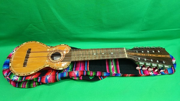 CHARANGO BOLIVIANO FABRICA DE CUERDAS NESTOR ALCOB