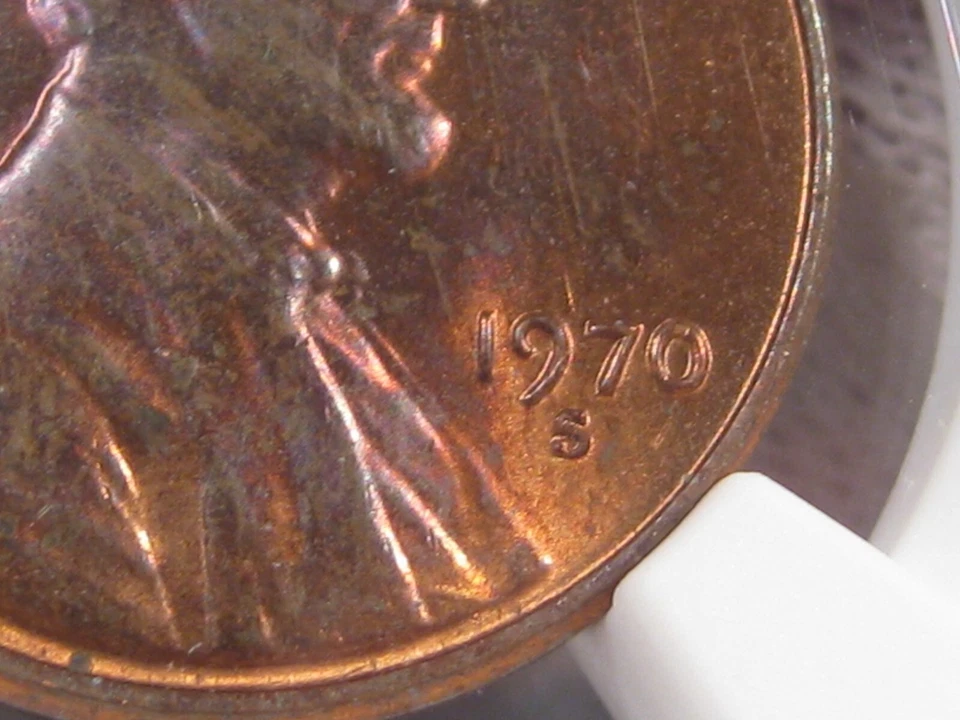 Mint ERROR: 1970-s Lincoln Penny NGC MS62RB Clip @ 7:00. #27 - Image 3 of 4