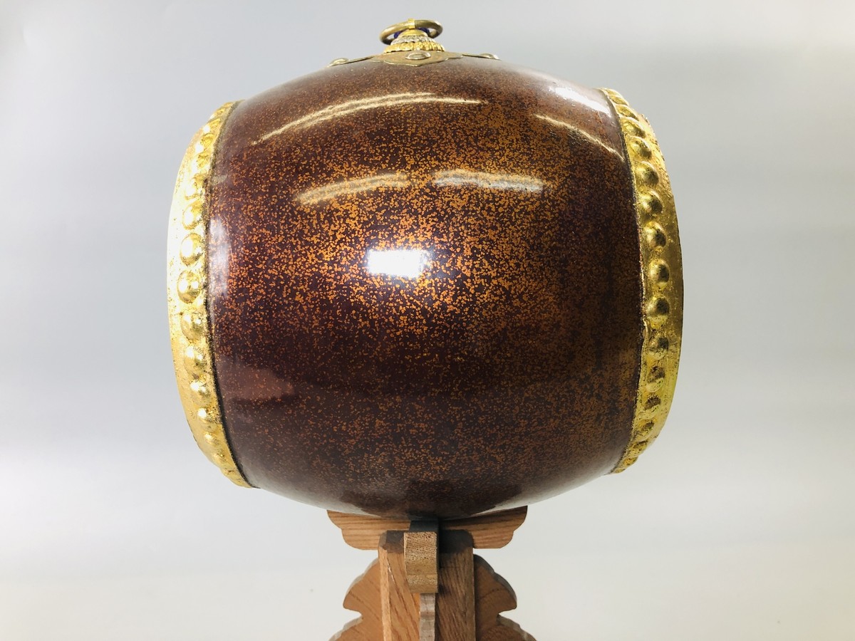 Y5915 OKIMONO Drum figure gold coating wooden stand Japan antique
