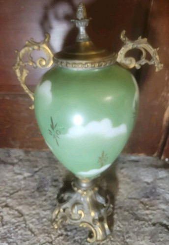Antique Porcelain Urn / Vase Hand Painted Gilded Beautiful - Picture 2 of 9