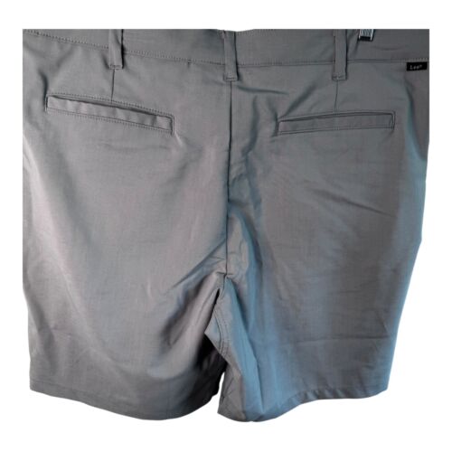 Lee Golf Serie graue Shorts Größe 44 8" Schrittlänge, Geruchskontrolle, knitterarm - Bild 7 von 7