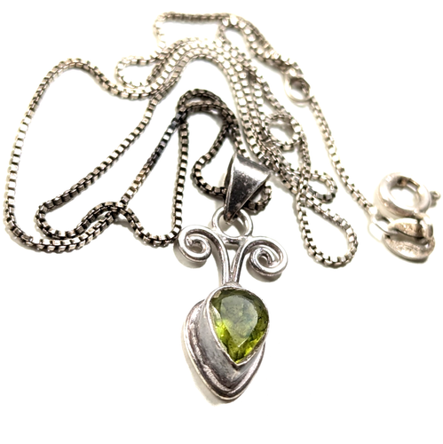 Italian Sterling Silver 925 Necklace 16 in Peridot Pendant and Citrine 3.2g