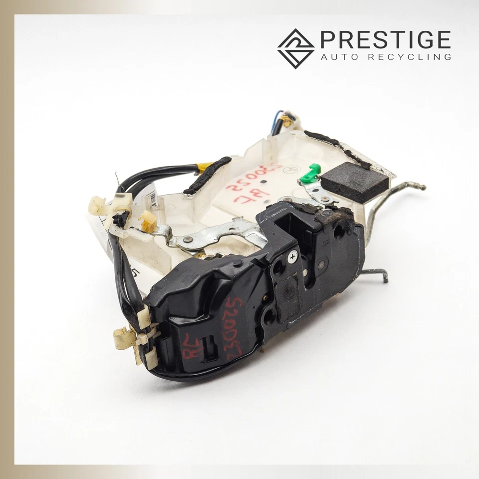 Actuador de pestillo de cerradura de puerta delantero derecho Lexus LS400 1995-1997 69030-50120 FABRICANTE DE EQUIPOS ORIGINALES Foto 3 de 4