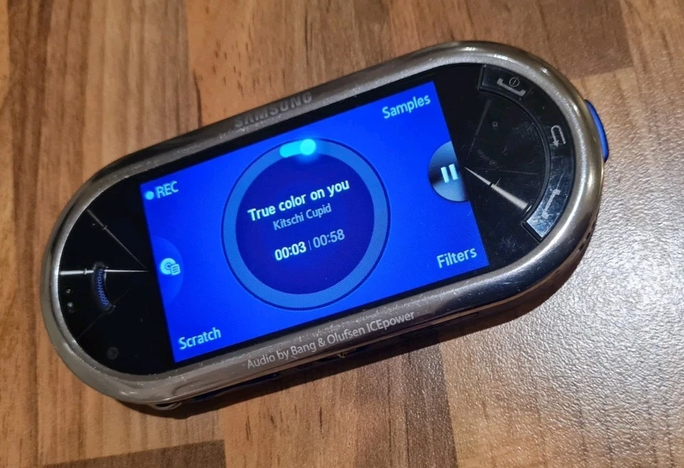 Samsung M7600 Beat DJ Mobile Phone - Image 4 of 4