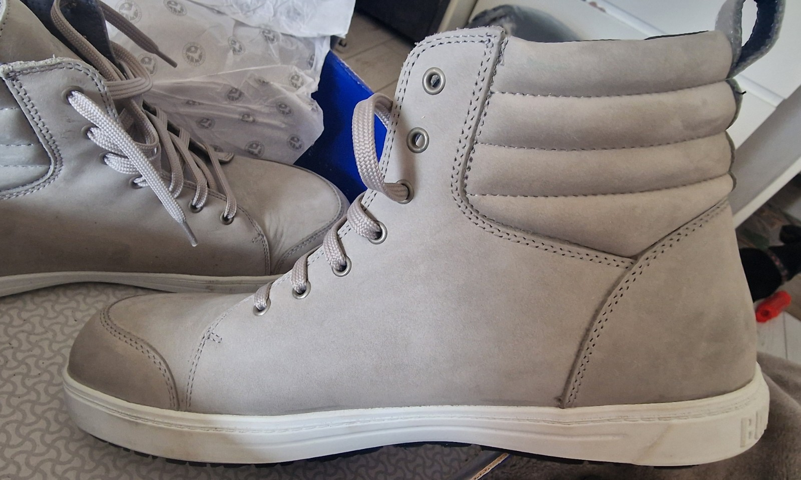 Thumbnail 1