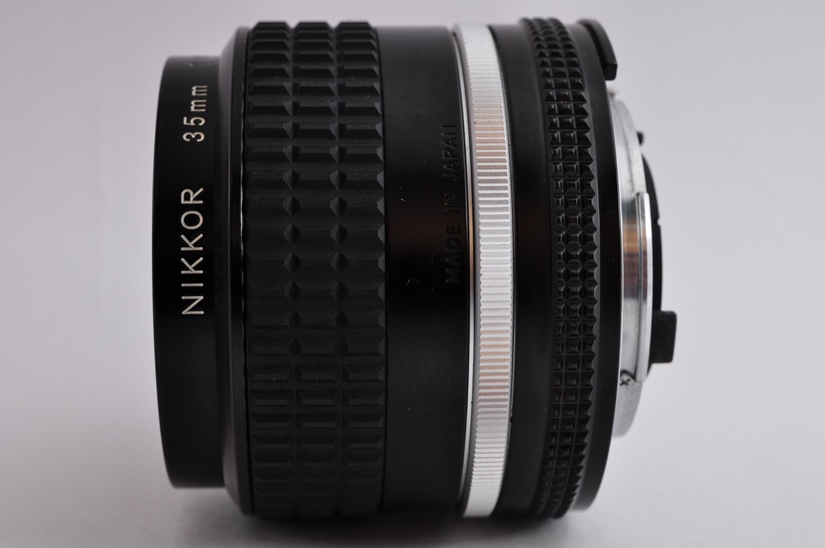 Nikon Nikkor AI-S ai-s ais 35mm F2 f/2 made in JAPAN Bright Lens