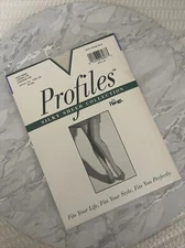 Vtg Hanes Profiles Silky Sheer Enhanced Toe Control Top Pantyhose Pearl SZ CD .