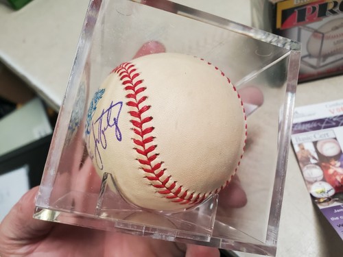 Tino Martinez autographed 1999 World Series Baseball (New York Yankees) JSA T972 - Picture 4 of 6