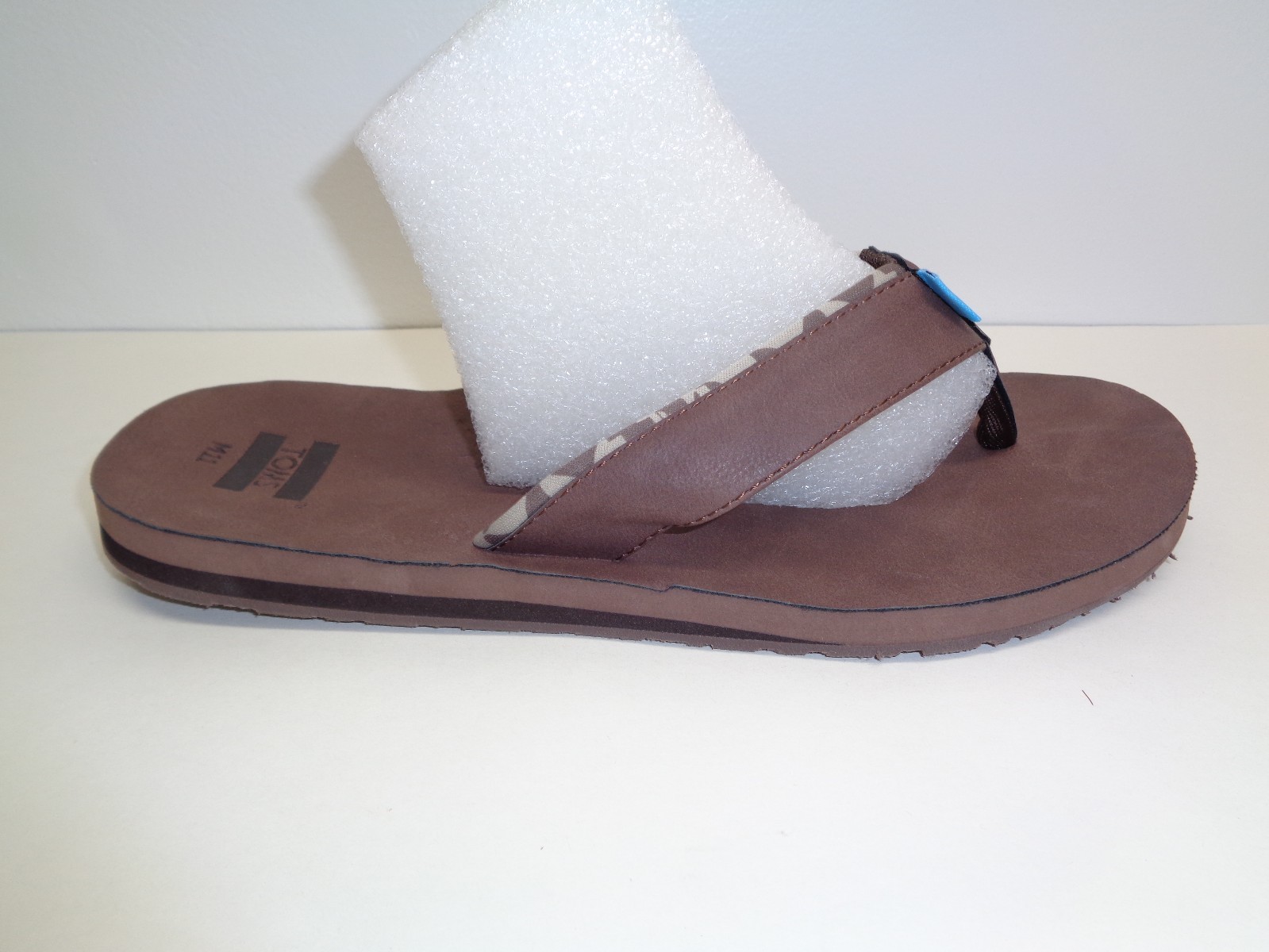 toms flip flops mens