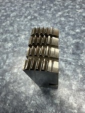 Oster 1 1/8 NC 7 Bolt Theeading Dies Series 300 New