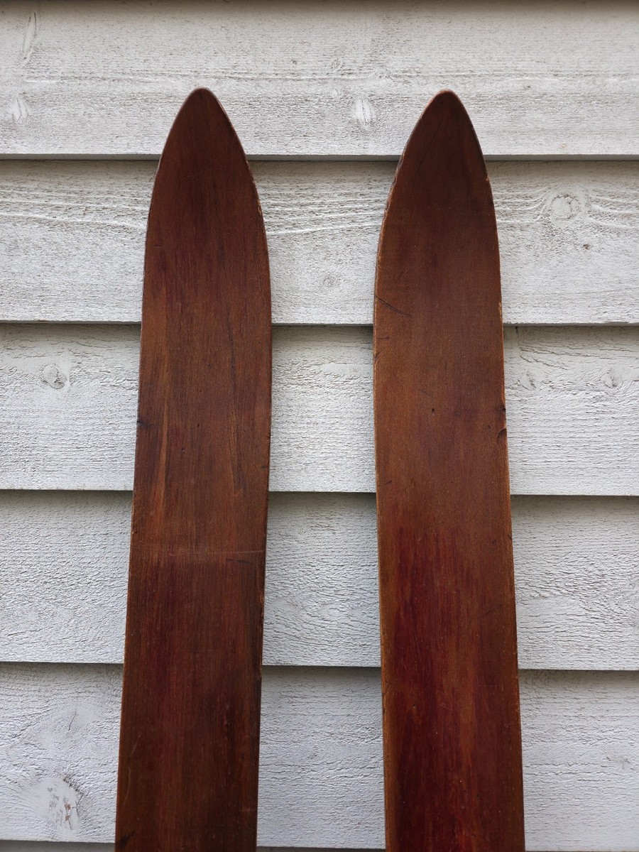 GREAT Vintage Old Wooden Snow Skis HARVEY E DODDS Bindings