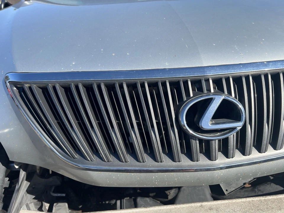 Lexus RX330 2004 a 2006 OEM parrilla delantera cromada Foto 3 de 4