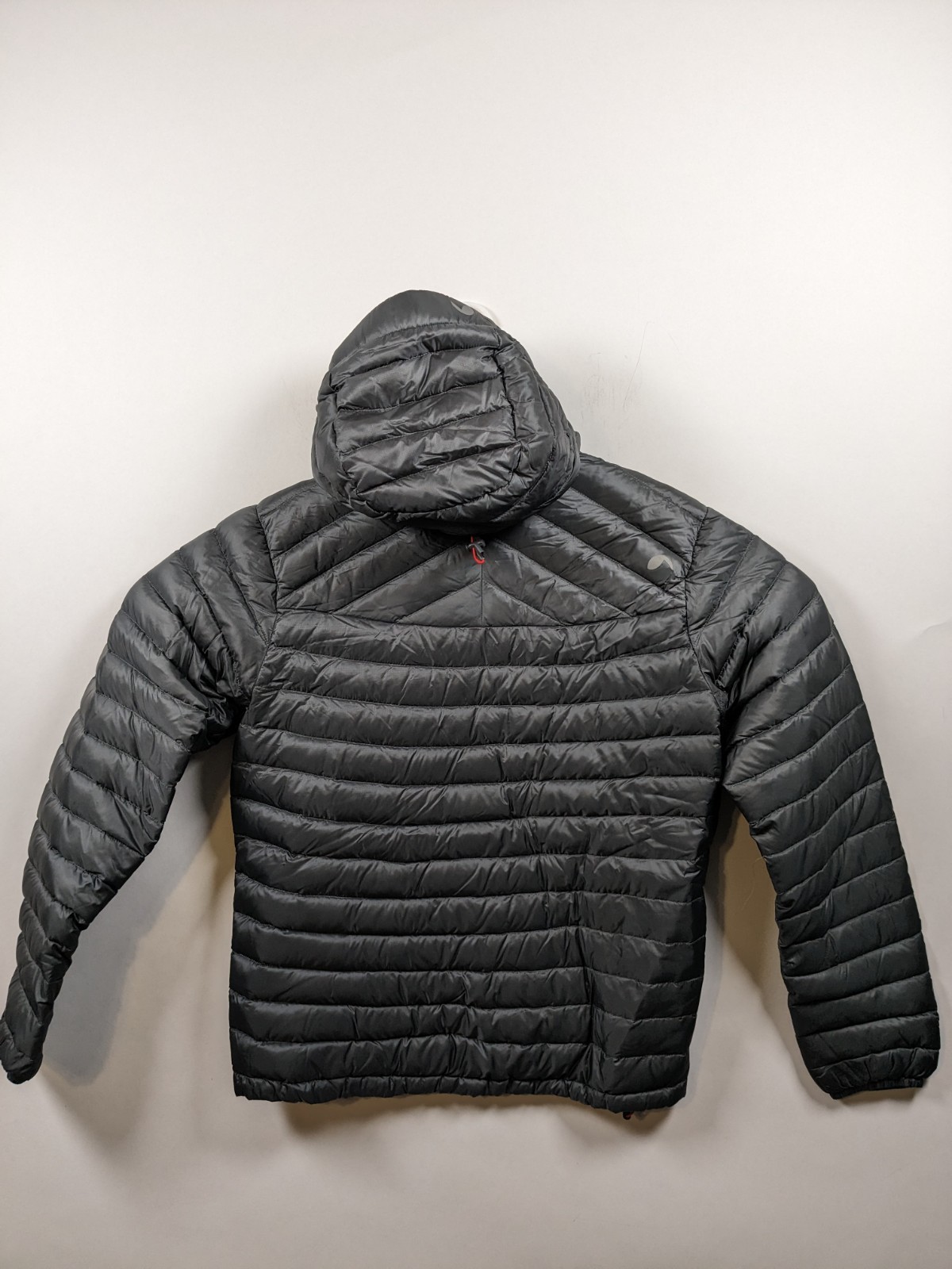 Men's Medium Montane Pertex Quantum Hooded Jacket - Grey image 9