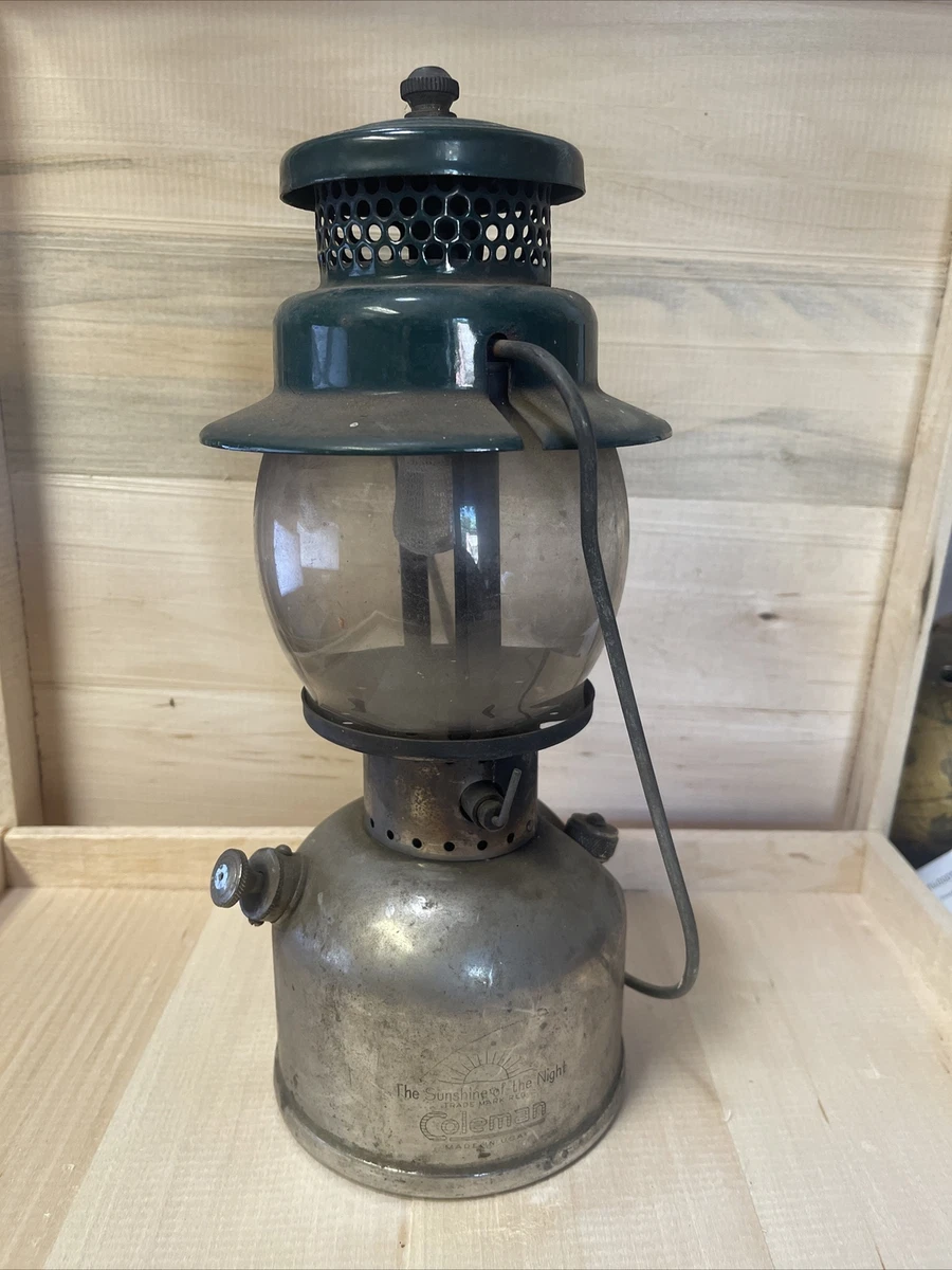 Vintage coleman lantern for sale deals