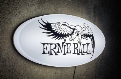 ERNIE BALL GITARRENSAITE LED BELEUCHTET LEUCHTSCHILD MUSIKINSTRUMENT AKUSTIK