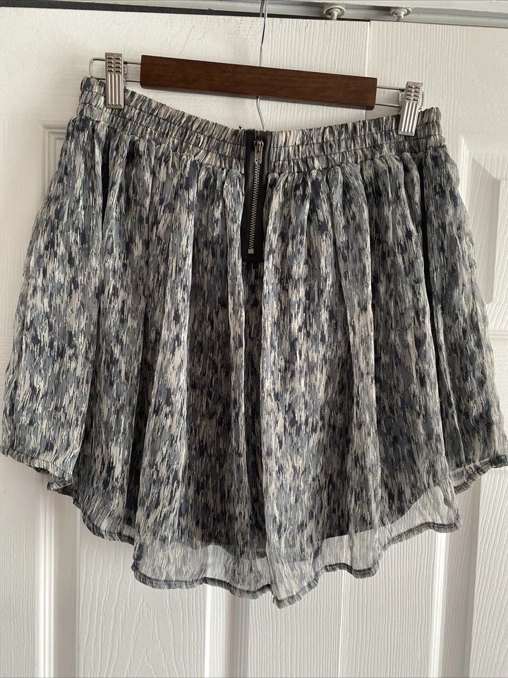 Minifalda forrada pequeña para mujer Converse One Star Foto 3 de 4