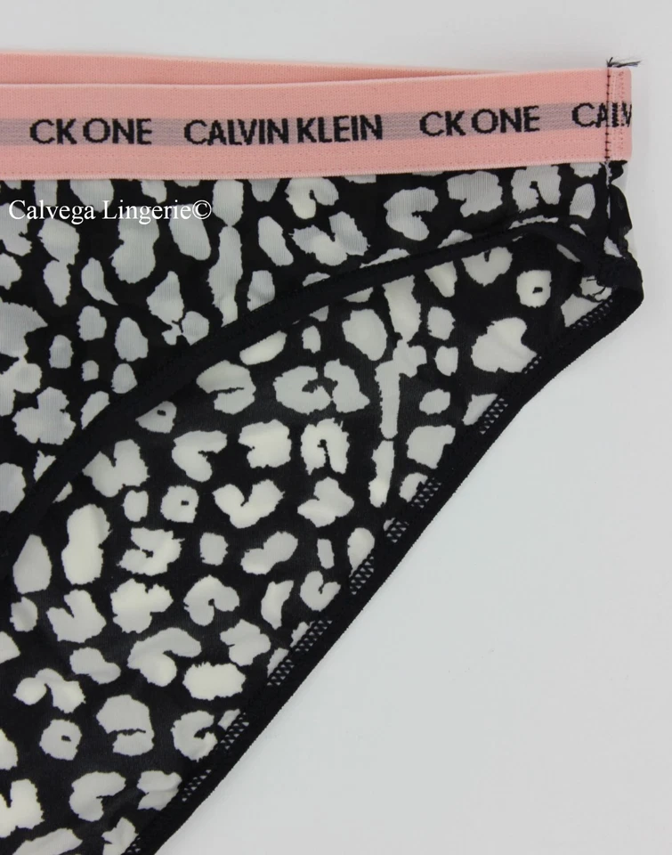Nuevo con etiquetas Bikini Calvin Klein QD3792 cK One" tiro bajo nailon blanco/negro estampado animal L Foto 2 de 4