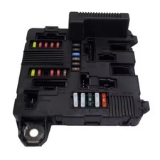 For Renault Megane Scenic 8200306032 Engine fuse box module 8200306033 car parts