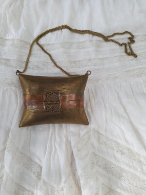 PETIT SAC/MINAUDIÈRE ANCIENNE en laiton et cuivre EUR 50,00 - FR PETIT SAC/MINAUDIÈRE ANCIENNE en laiton et cuivre EUR 50,00 - FR