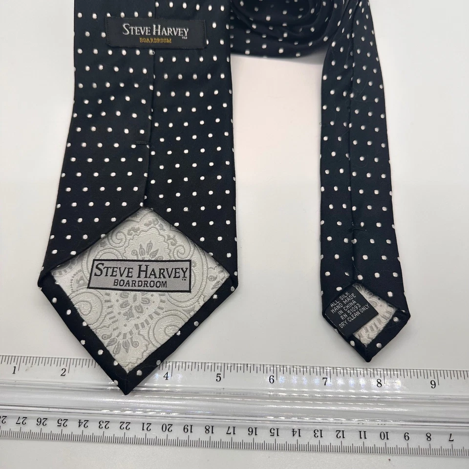 Steve Harvey Boardroom 真丝领带 - 黑色带白色圆点精致 — 第 2/4 张图片