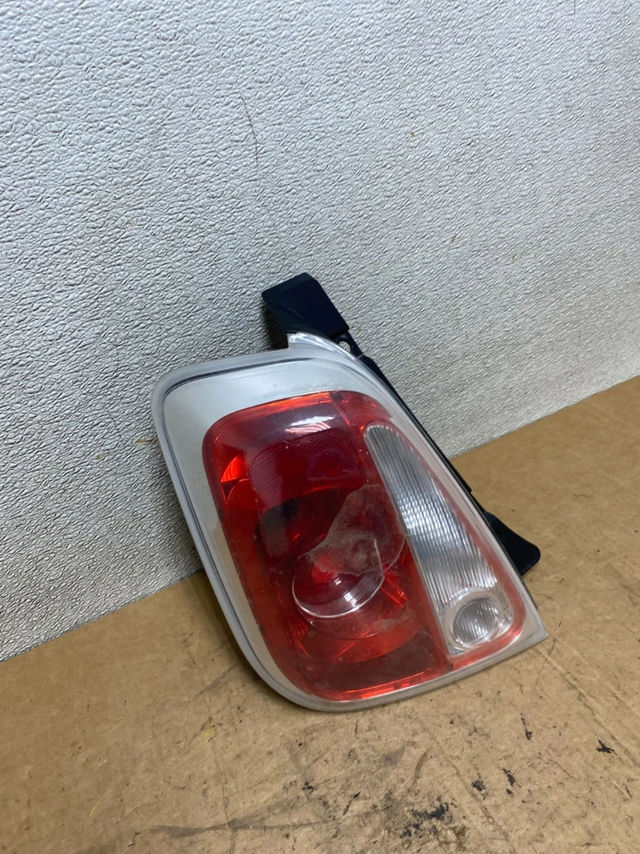 Luz trasera lateral izquierda Fiat 500 2012 a 2017 OEM T3529 DW Foto 3 de 4