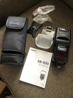 Nikon SB-900 Speedlight Flash