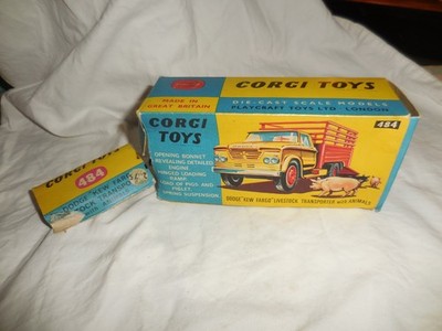 Vintage Corgi Dodge ''KEW Fargo'' Live Stock Transport No animals 1 flap off #484