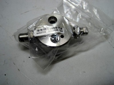 Waters HPLC 515 PUMP HEAD W/VALVES PN: WAS207006 NEW!