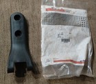 CASE 580 UPPER RIGHT DOOR HINGE 364164A2 {FREE U. S. SHIPPING} — photo 1