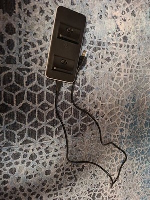 DOBE Ladestation / Charging Dock für PS5 Controller (ohne OVP)