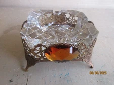 VTG Gold Tone Ornate Metal Base Hollywood Regency Ashtray Stand Glass Insert